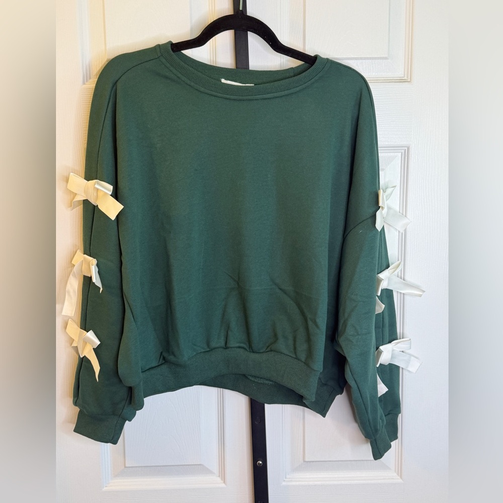 She + Sky Forest Green Sweatshirt with Cream Ribbon Details, size Small, NWT